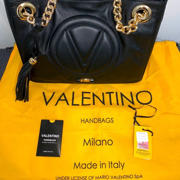 Valentino by Mario Valentino Black soft leather shoulder bag. - Picture 1 of 13